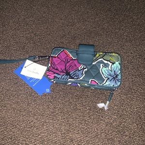 Vera Bradley Smartphone Wristlet